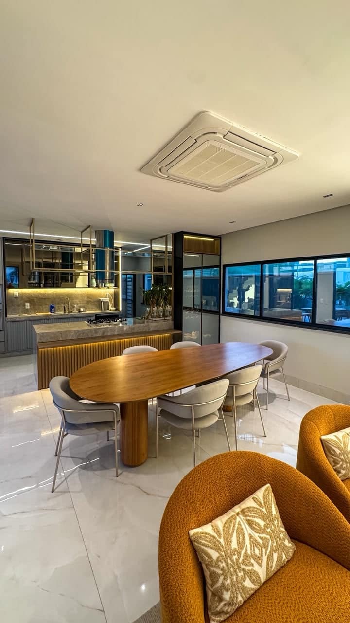 Sala de jantar mobiliada