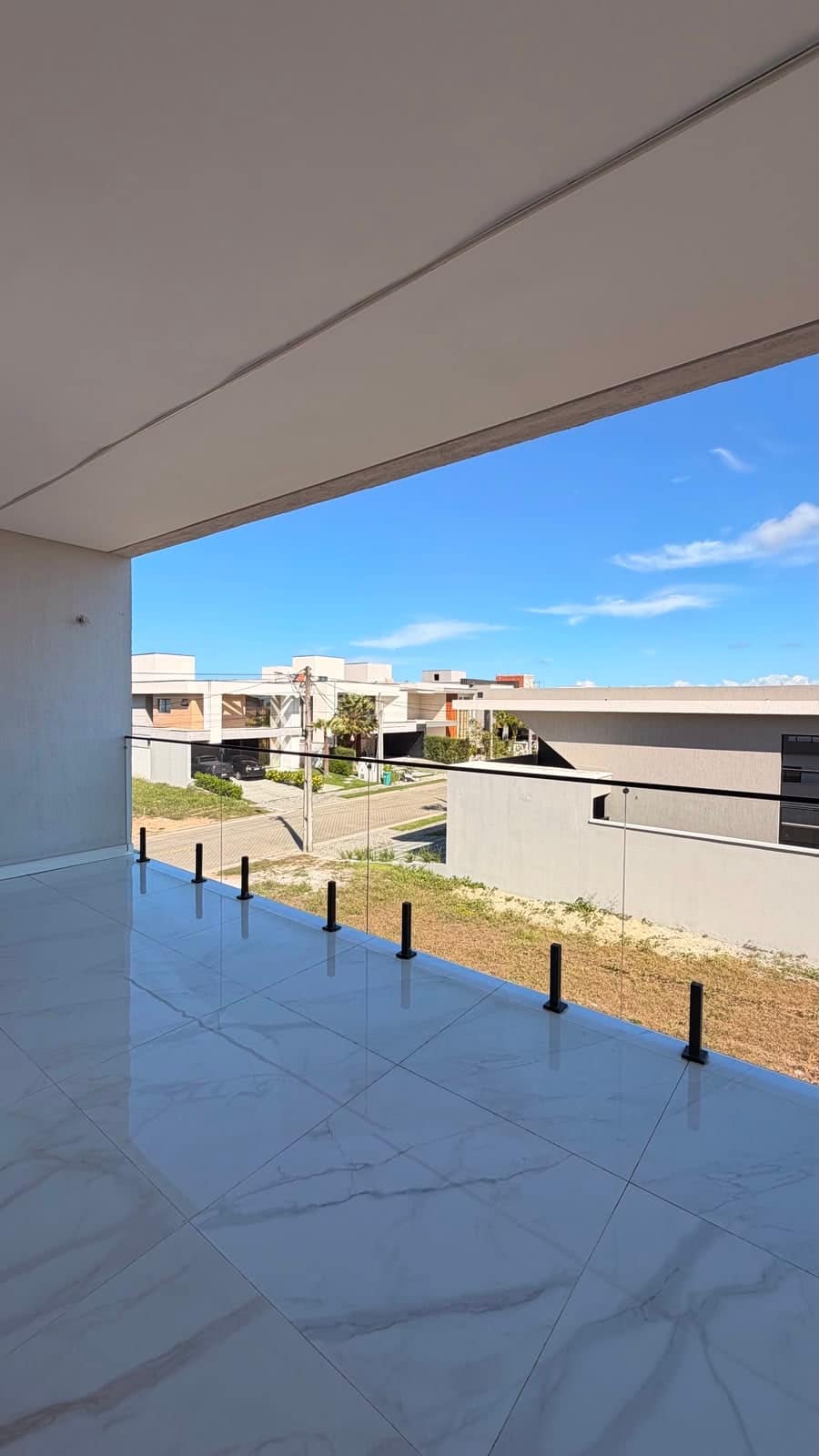 Varanda com vista para o condomínio