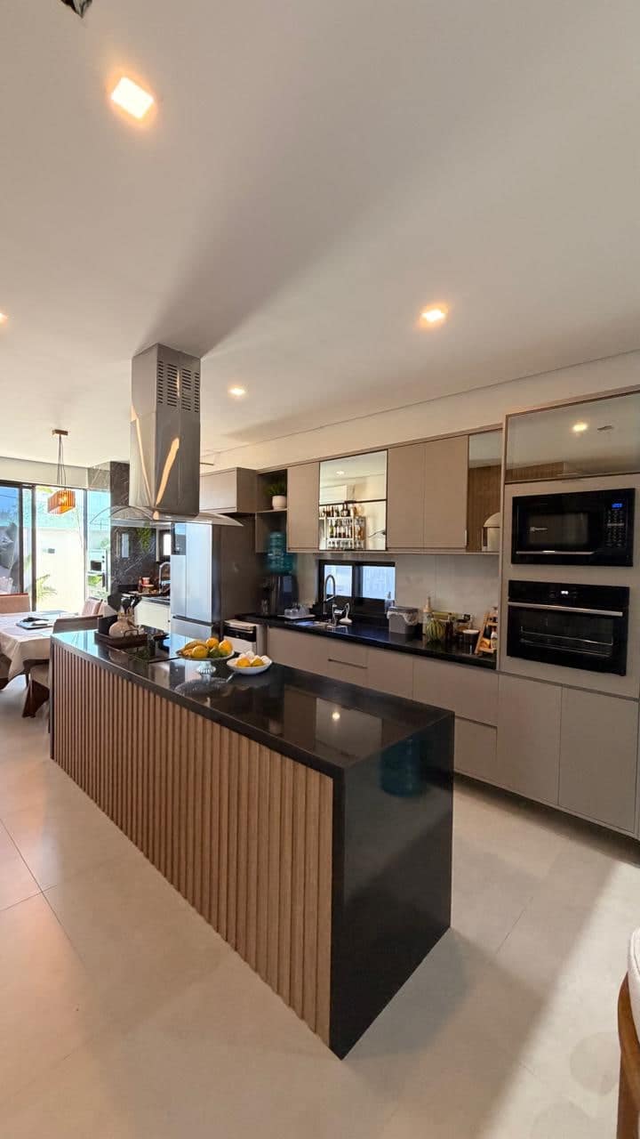 Cozinha com ilha central